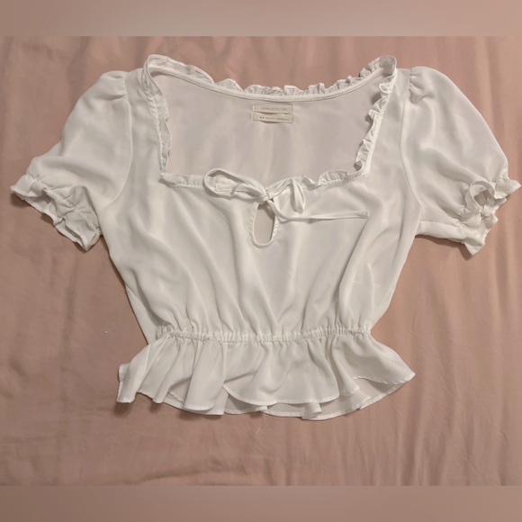 Urban Outfitters White Cropped Blouse - Picture 1 of 3